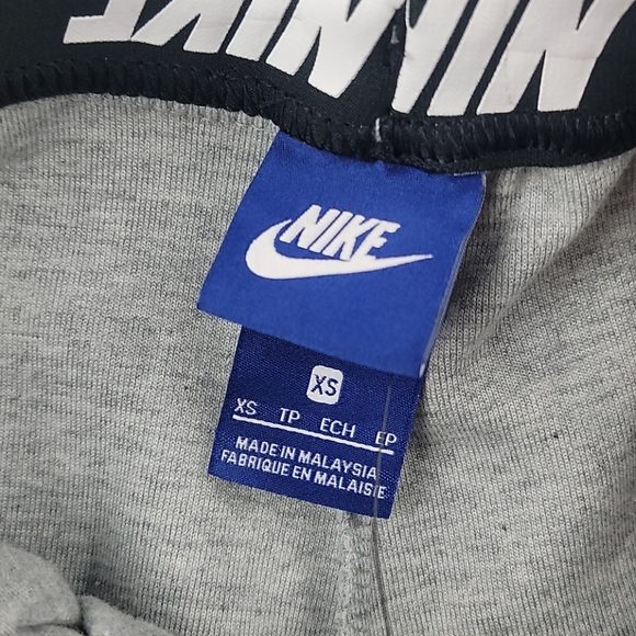 NEW Nike crop sweatpants! - Picture 12 of 13